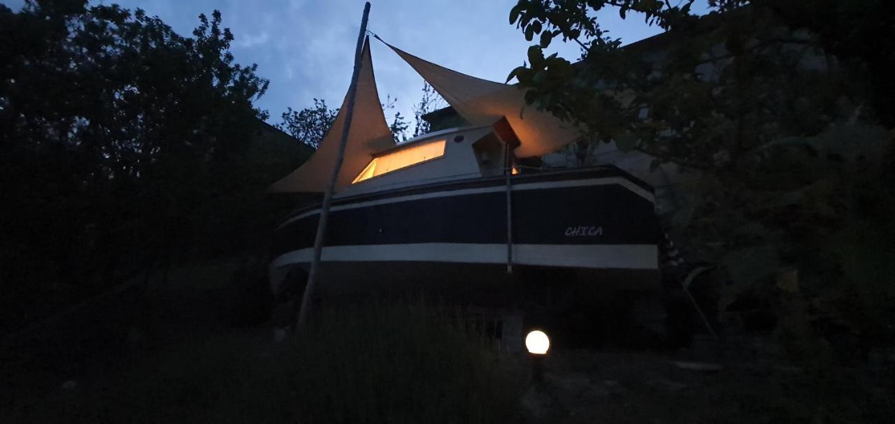 Nave Nel Bosco Bed & Breakfast Torresina ภายนอก รูปภาพ